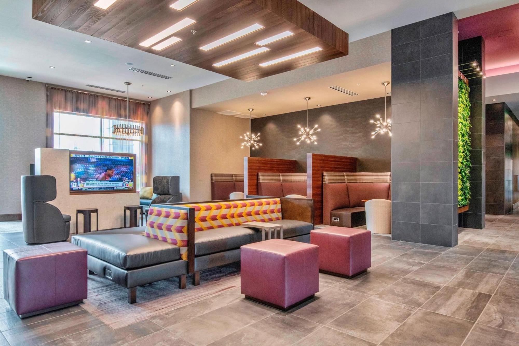Courtyard By Marriott Raleigh Cary/Parkside Town Commons Otel Dış mekan fotoğraf