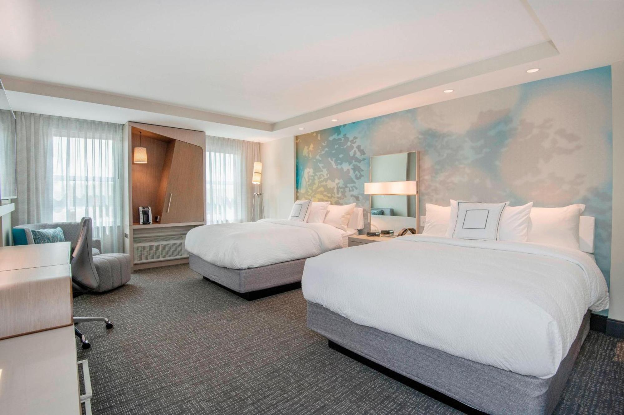 Courtyard By Marriott Raleigh Cary/Parkside Town Commons Otel Dış mekan fotoğraf