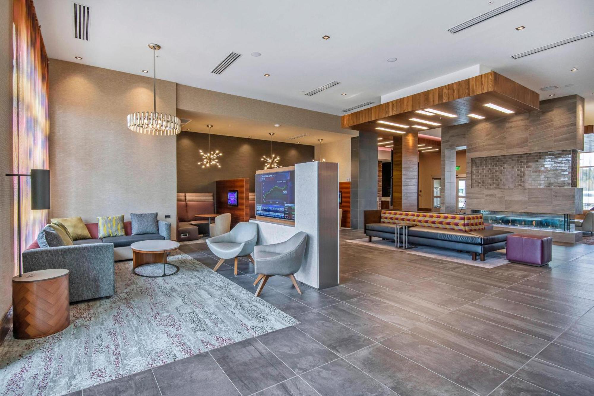 Courtyard By Marriott Raleigh Cary/Parkside Town Commons Otel Dış mekan fotoğraf