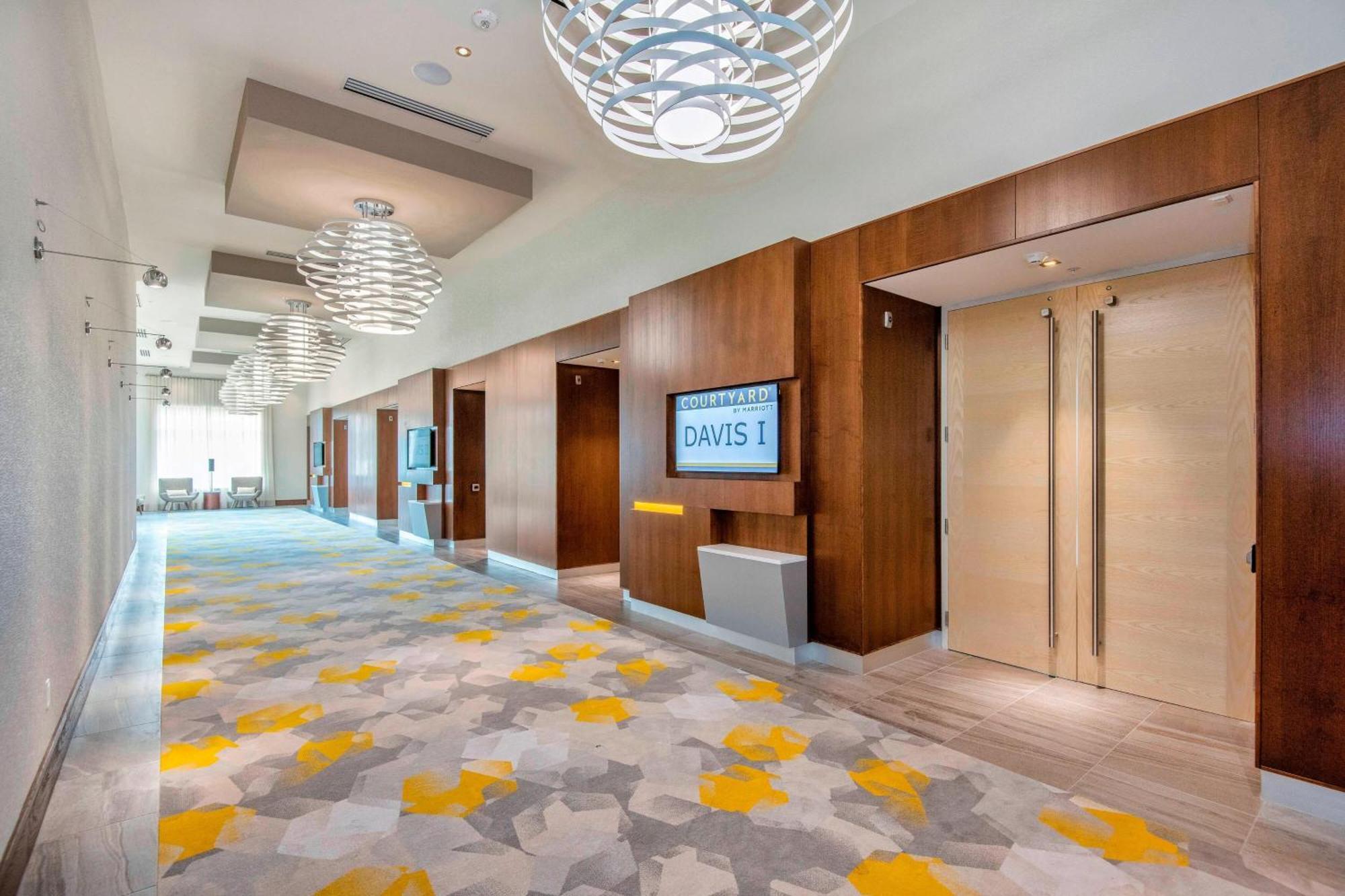 Courtyard By Marriott Raleigh Cary/Parkside Town Commons Otel Dış mekan fotoğraf