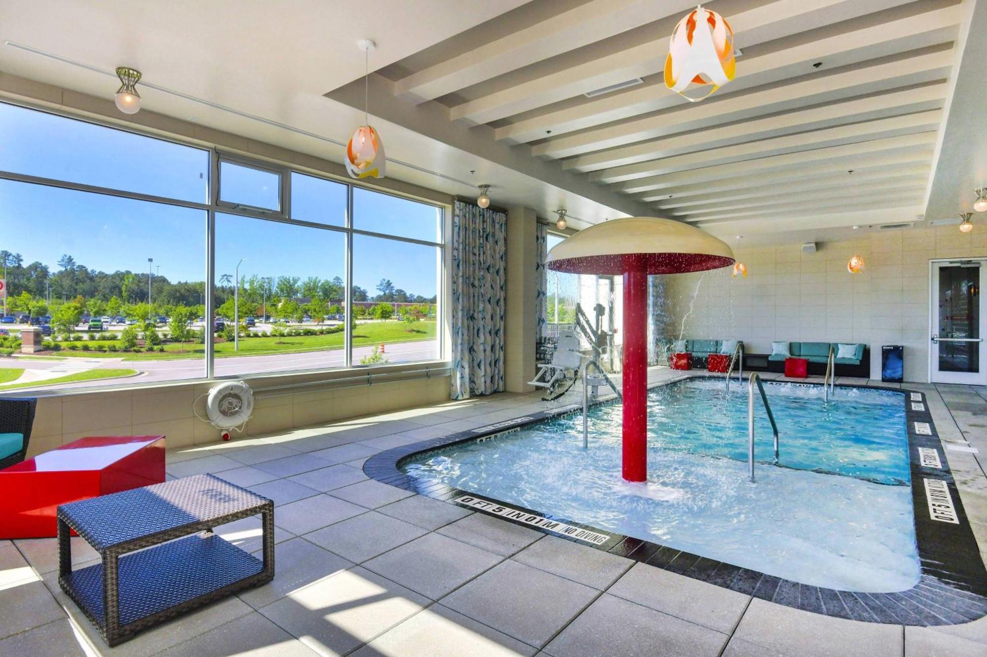 Courtyard By Marriott Raleigh Cary/Parkside Town Commons Otel Dış mekan fotoğraf