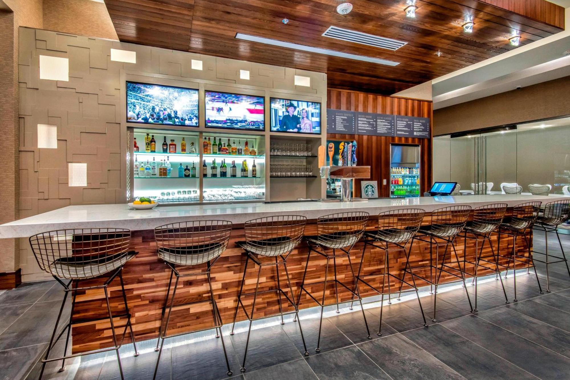 Courtyard By Marriott Raleigh Cary/Parkside Town Commons Otel Dış mekan fotoğraf