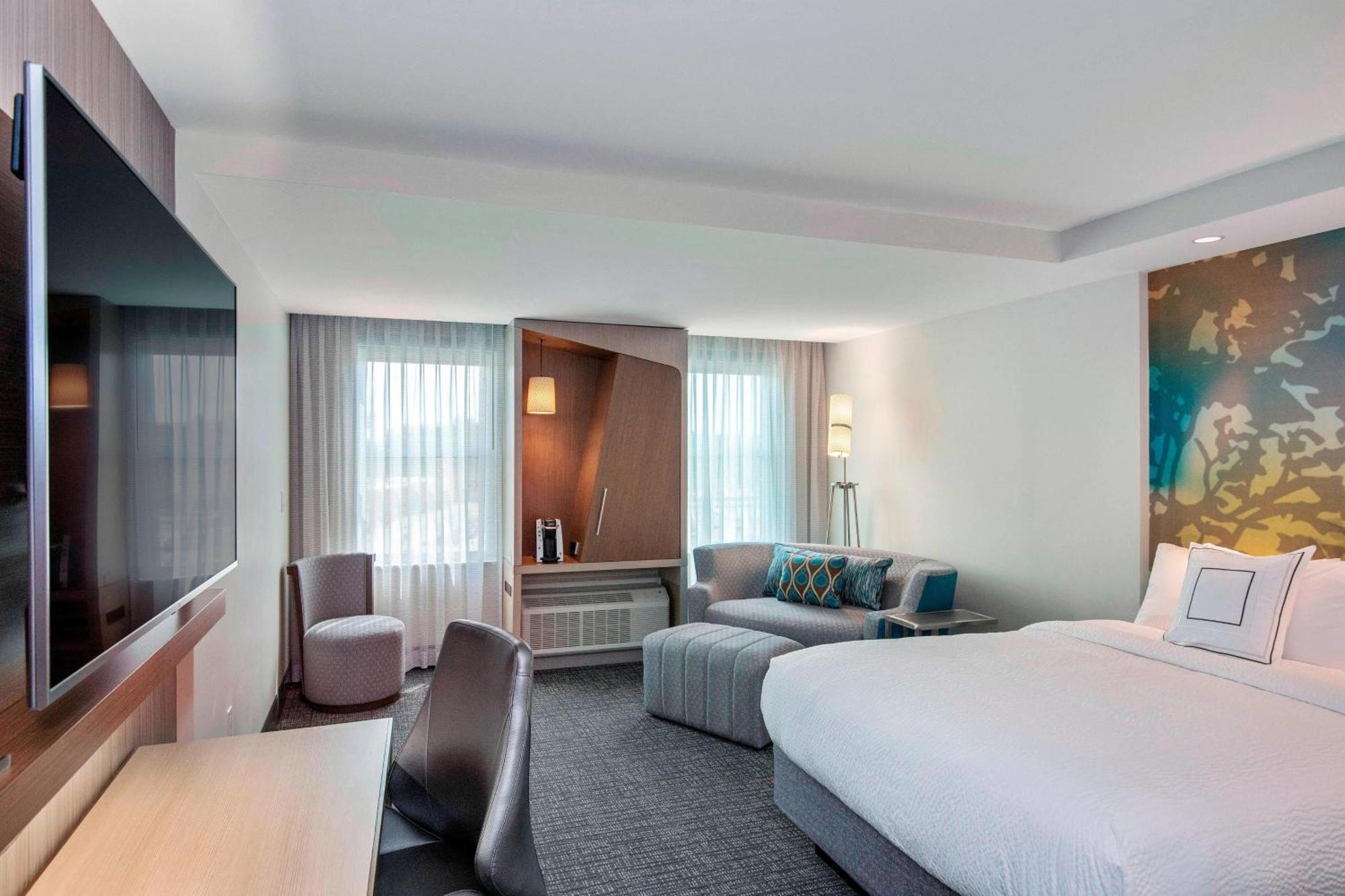 Courtyard By Marriott Raleigh Cary/Parkside Town Commons Otel Dış mekan fotoğraf